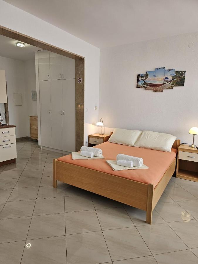 Apartmani Barnjak Trogir Zewnętrze zdjęcie