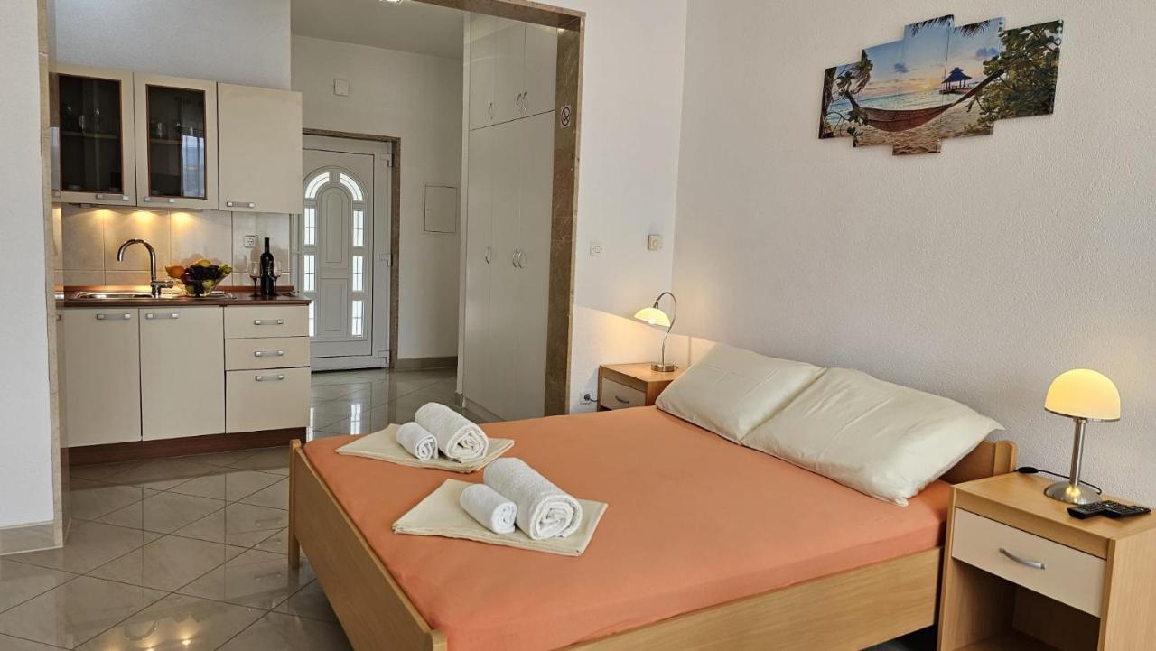 Apartmani Barnjak Trogir Zewnętrze zdjęcie