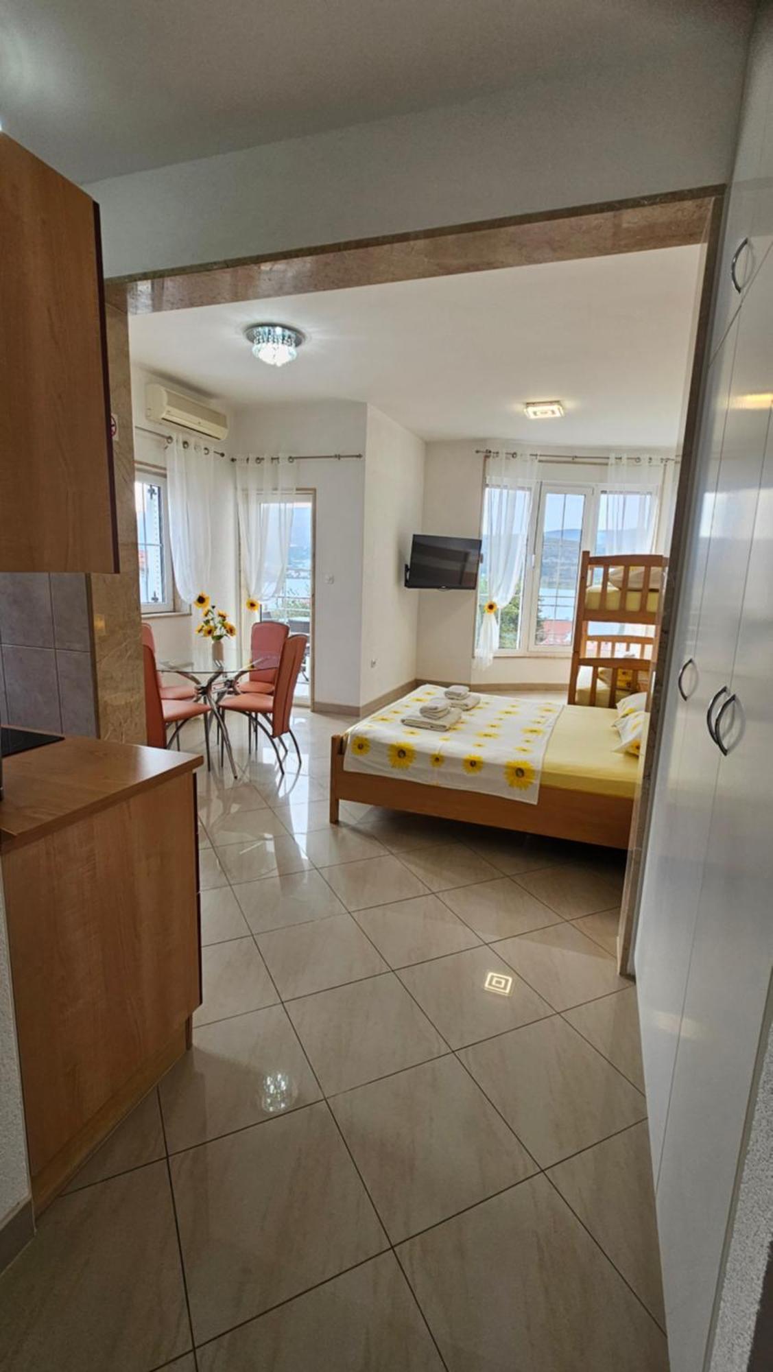 Apartmani Barnjak Trogir Zewnętrze zdjęcie